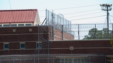 Justice Dept. Watchdog Describes Unsanitary Conditions at Florida Prison