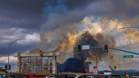 Tustin hangar fire flareup stalls abatement effort