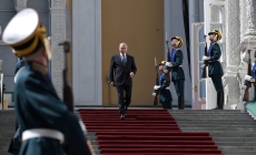Putin Eyes Another Term as President, With War as Backdrop