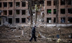 ‘Powerful’ Russian Attacks on Fatigued Ukraine Are Imminent: Zelensky