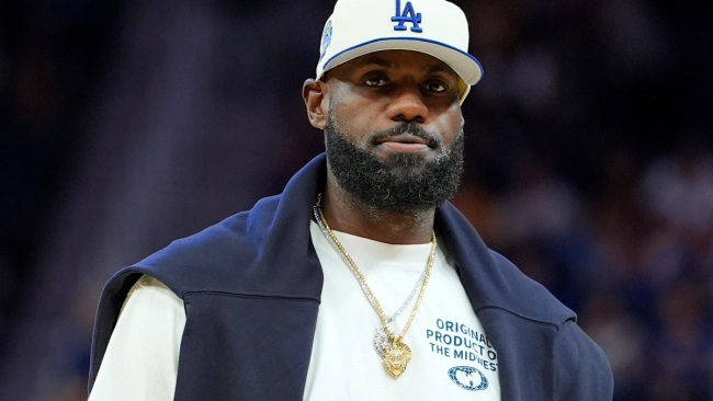 Surprise Team Rising Fast in Odds to Sign LeBron James
