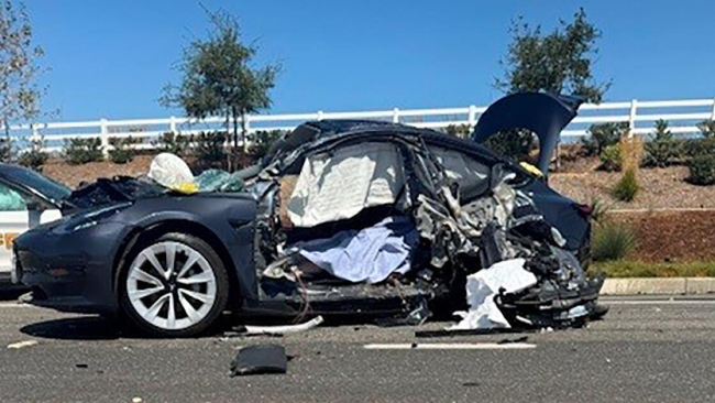 Lawsuit: Riverside deputy killed Tesla driver, fiancée in high-speed crash